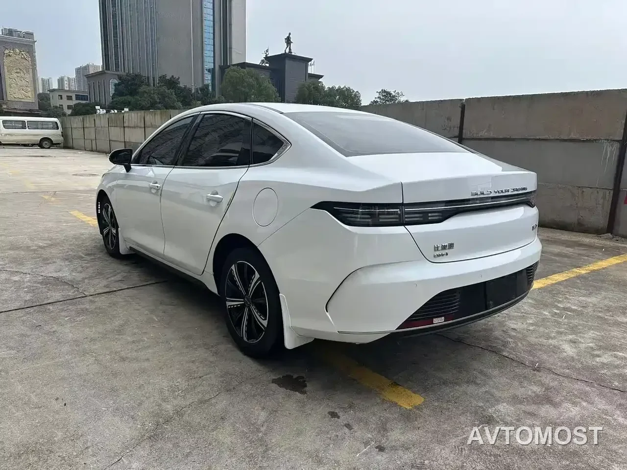 BYD Destroyer 05 2022 DM-i 55KM Premium — фото 9