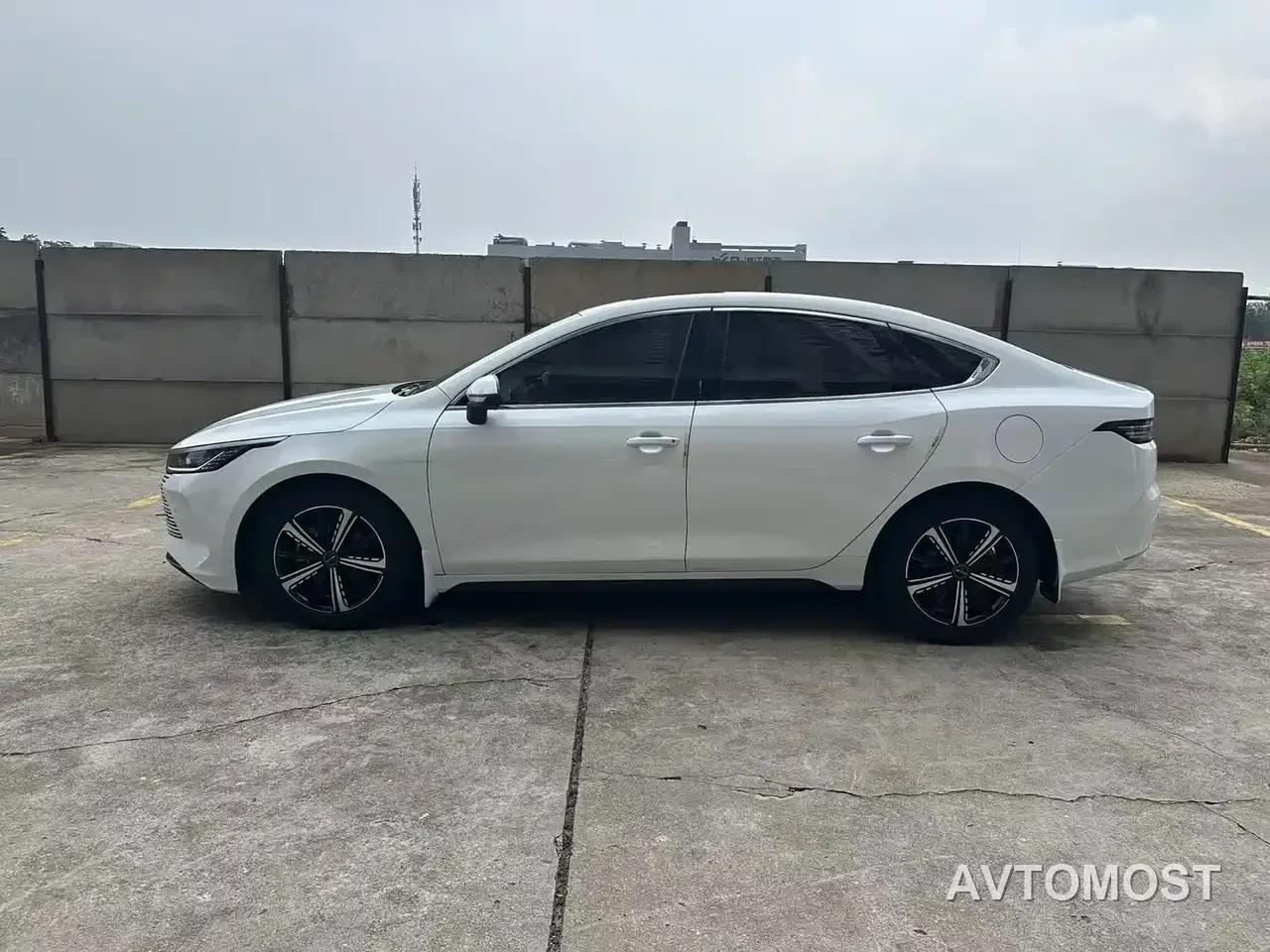 BYD Destroyer 05 2022 DM-i 55KM Premium — фото 10