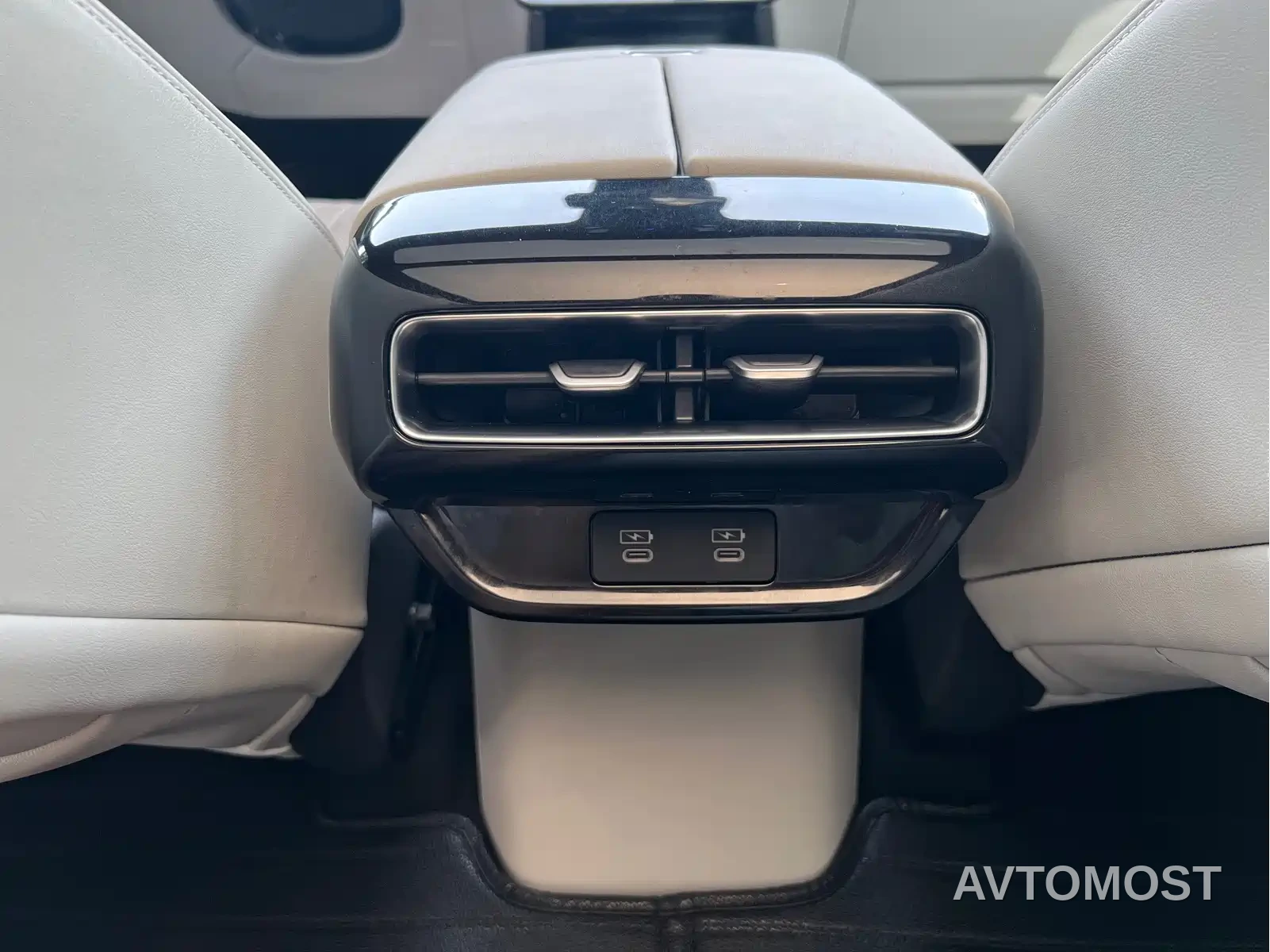 Honda GAC Honda P7 2025 AWD Long Range Max — фото 11