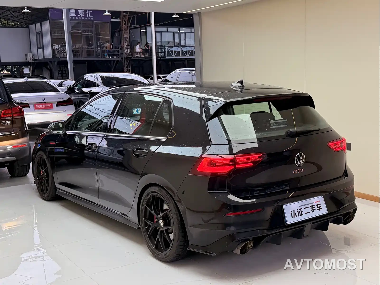 Volkswagen Golf GTI 2021 380TSI DSG GTI — фото 5