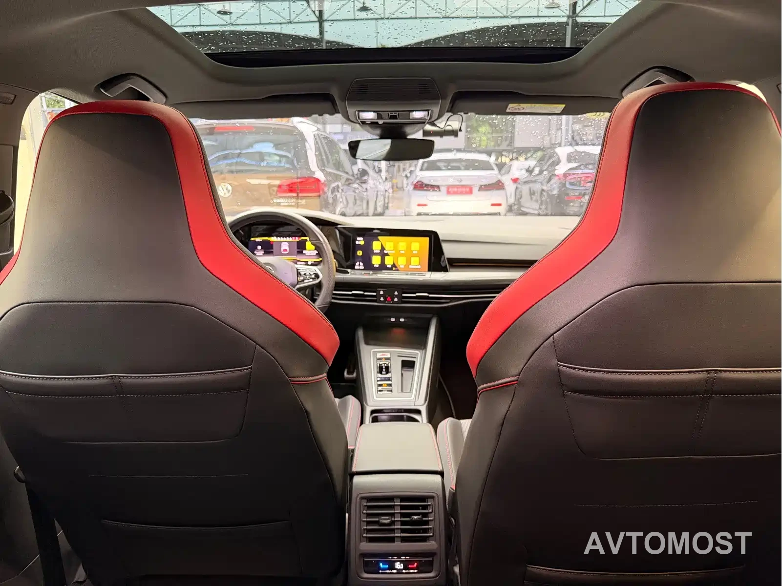 Volkswagen Golf GTI 2021 380TSI DSG GTI — фото 11