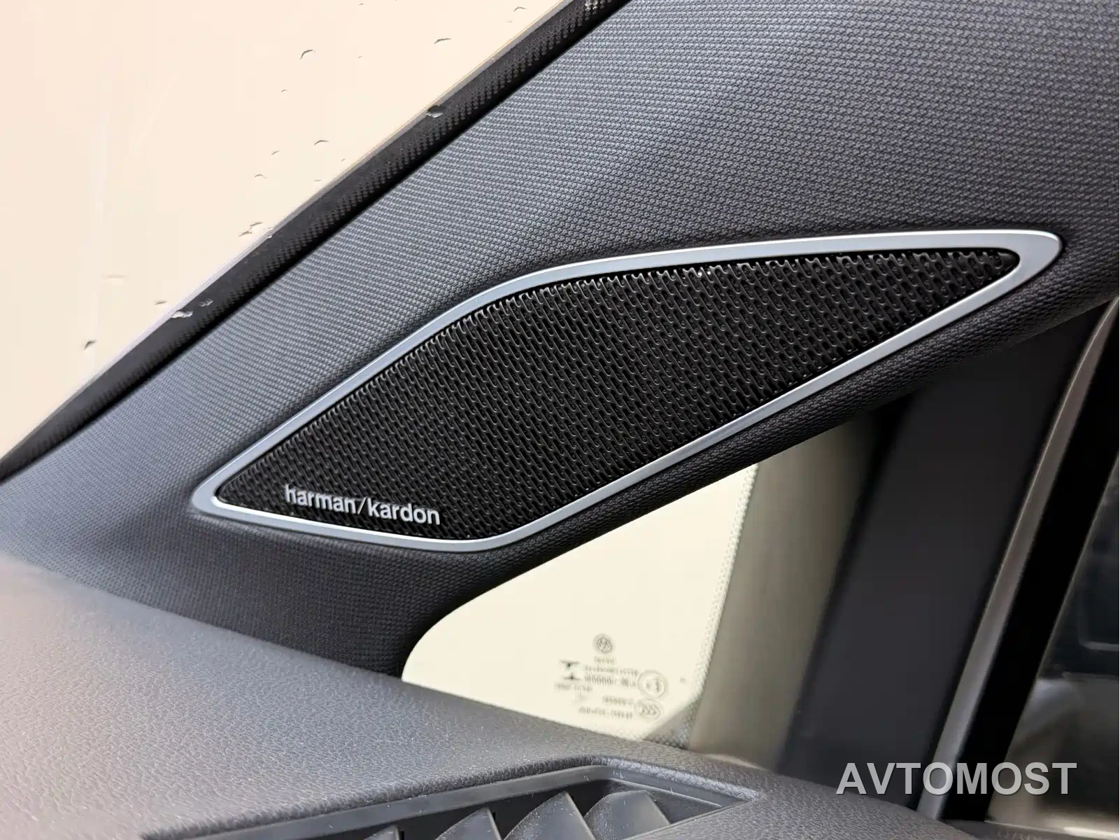 Volkswagen Golf GTI 2021 380TSI DSG GTI — фото 21