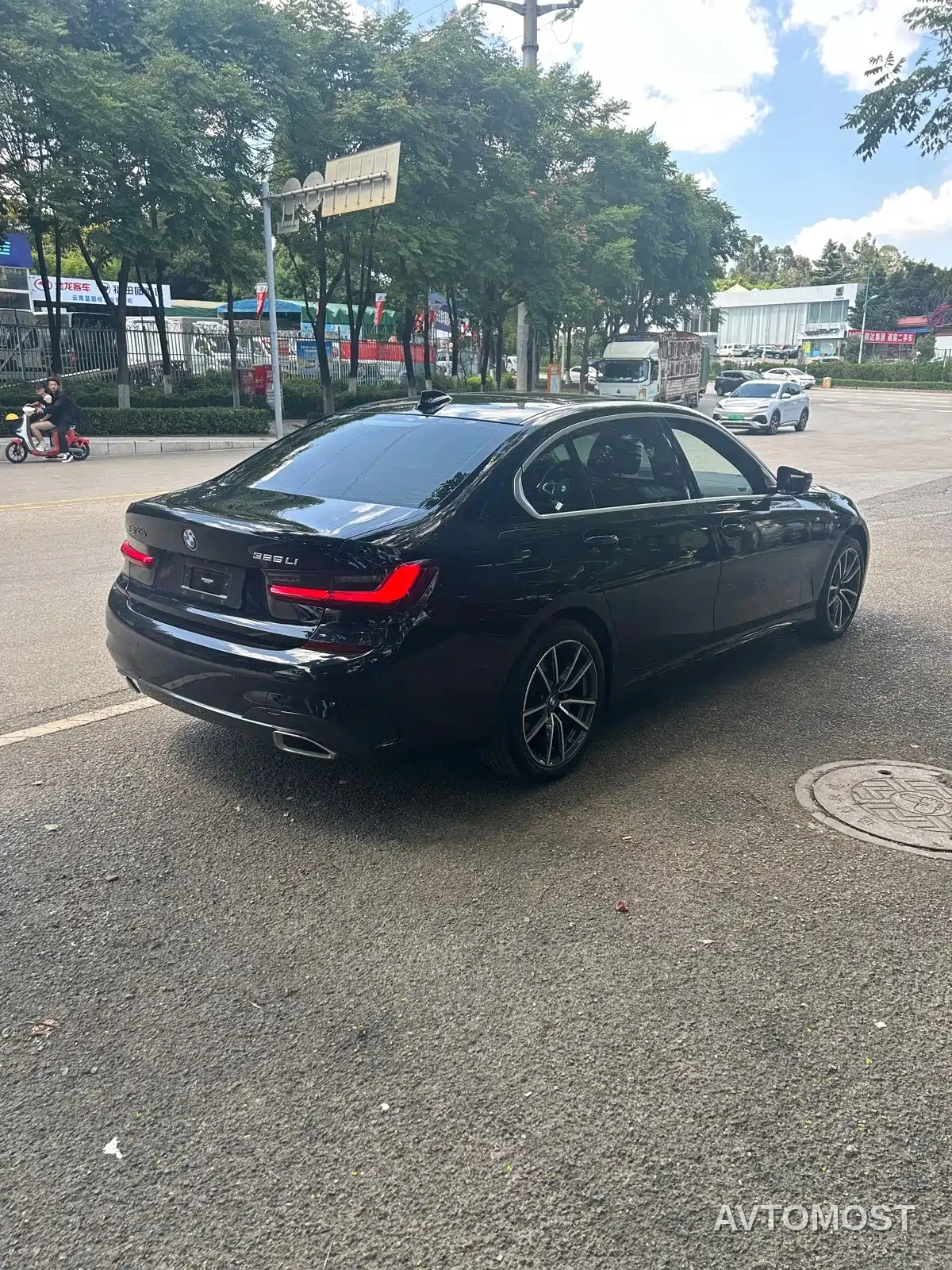BMW 3 Series 2022 325Li M Sport Package — фото 10