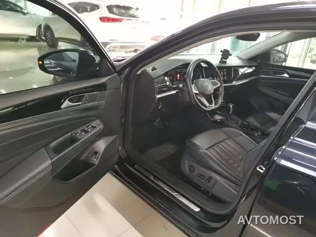 Volkswagen Passat 2022 330TSI Elite Edition — фото 14