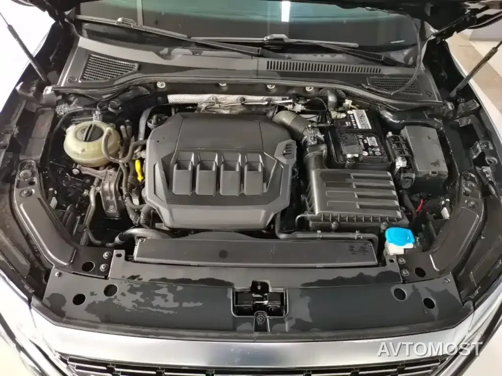 Volkswagen Passat 2022 330TSI Elite Edition — фото 18
