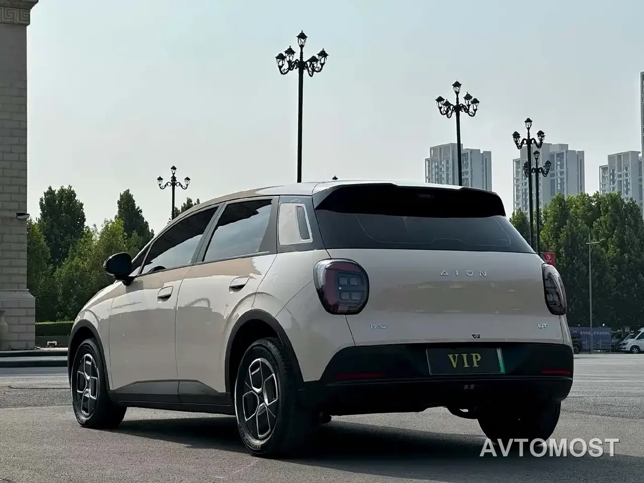 AION UT 2025 Model 330 Starlight Edition — фото 7