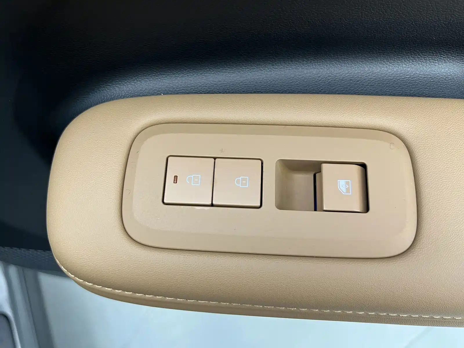 Hyundai Santa Fe 2024 2.0T Explorer Pro — фото 27