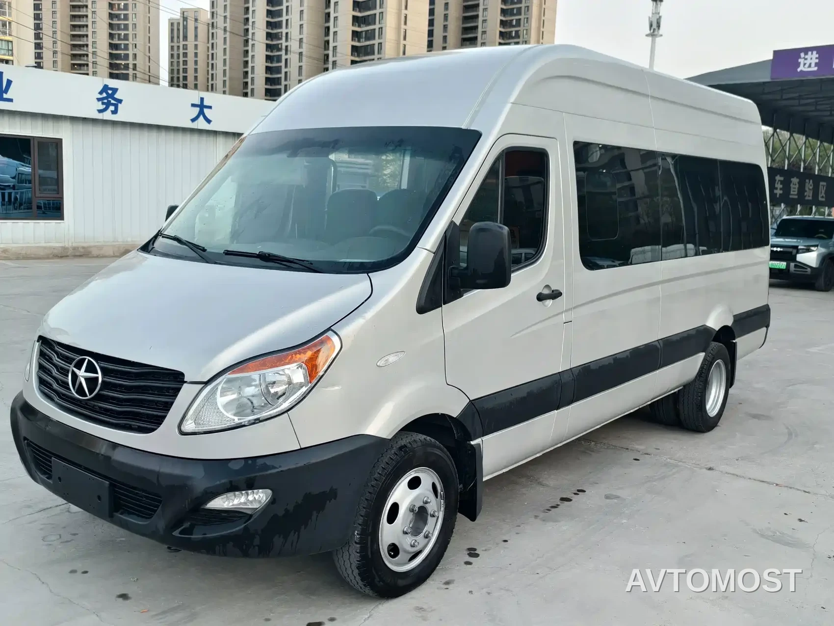 JAC Motors Star锐 2021 2.0T Series 5 Star Express 6/7 Seater Medium Roof D20TCIF1 — фото 1