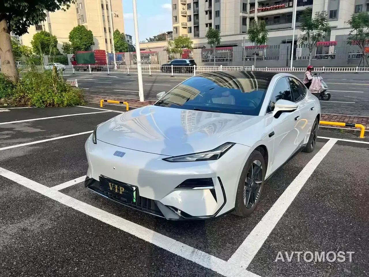 Geely Galaxy E8 2024 Model 550km RWD Soaring Dragon Edition — фото 2