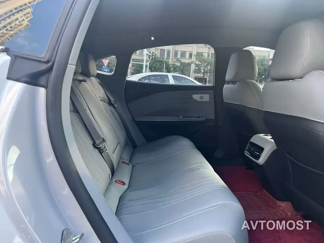 Geely Galaxy E8 2024 Model 550km RWD Soaring Dragon Edition — фото 9