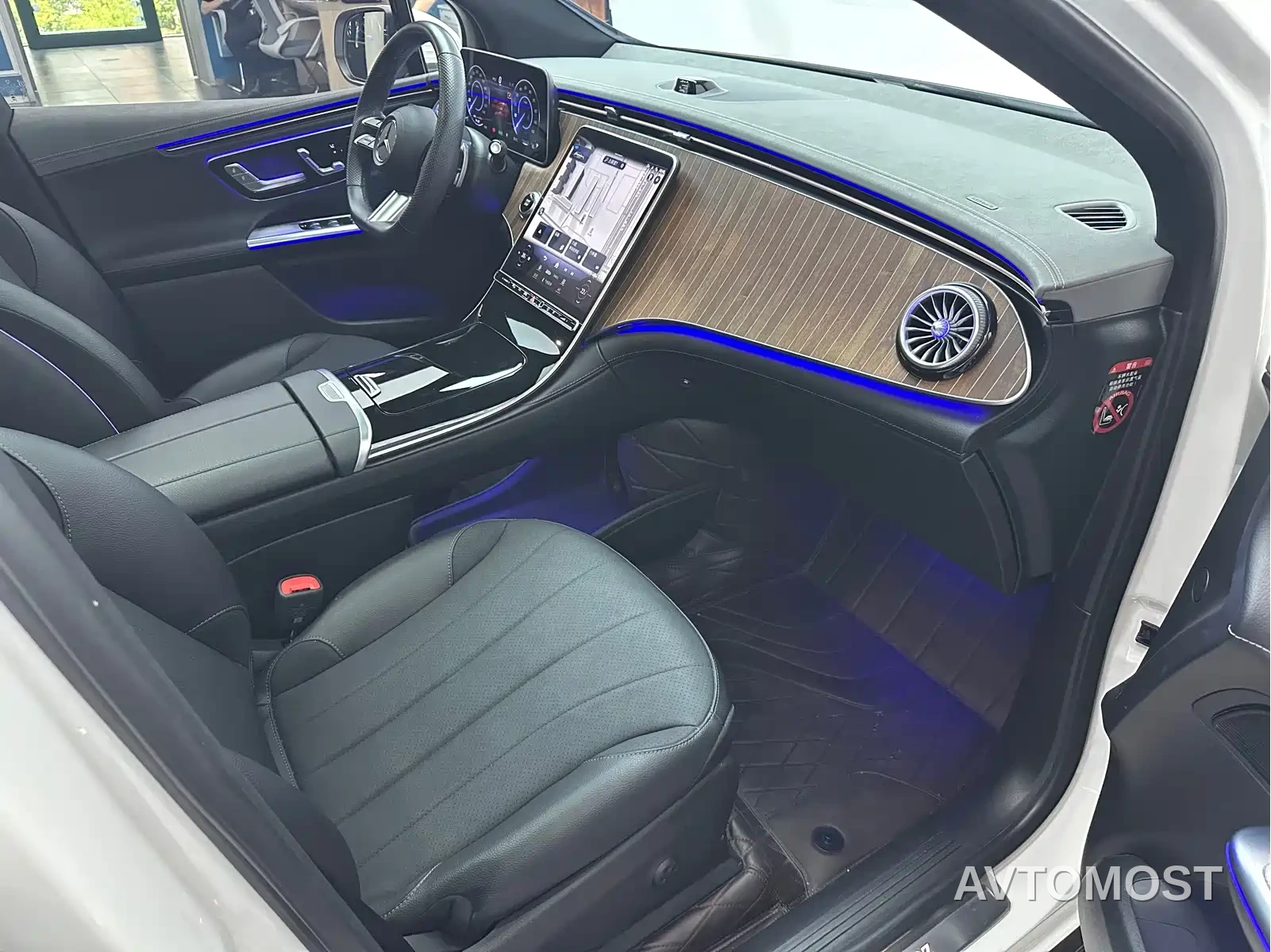 Mercedes-Benz EQE SUV 2024 350 4MATIC Pioneer Edition — фото 5