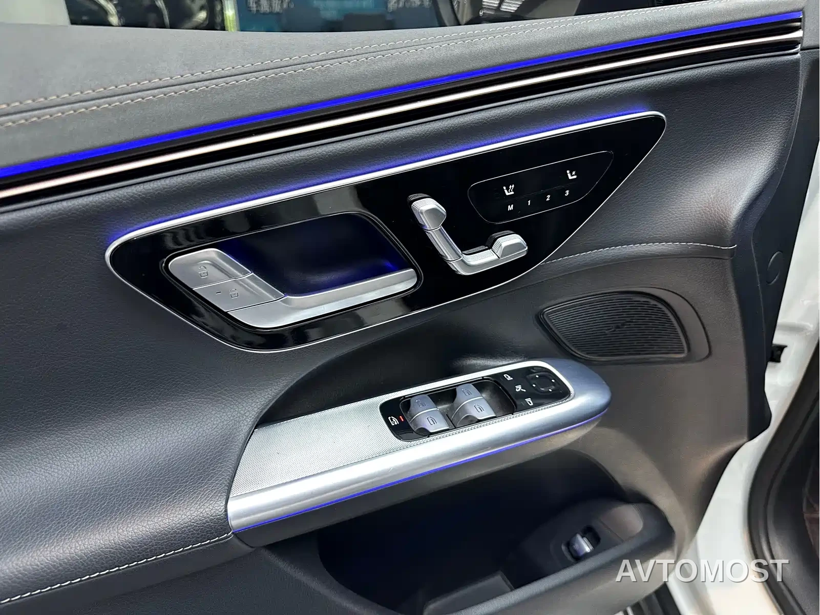Mercedes-Benz EQE SUV 2024 350 4MATIC Pioneer Edition — фото 14