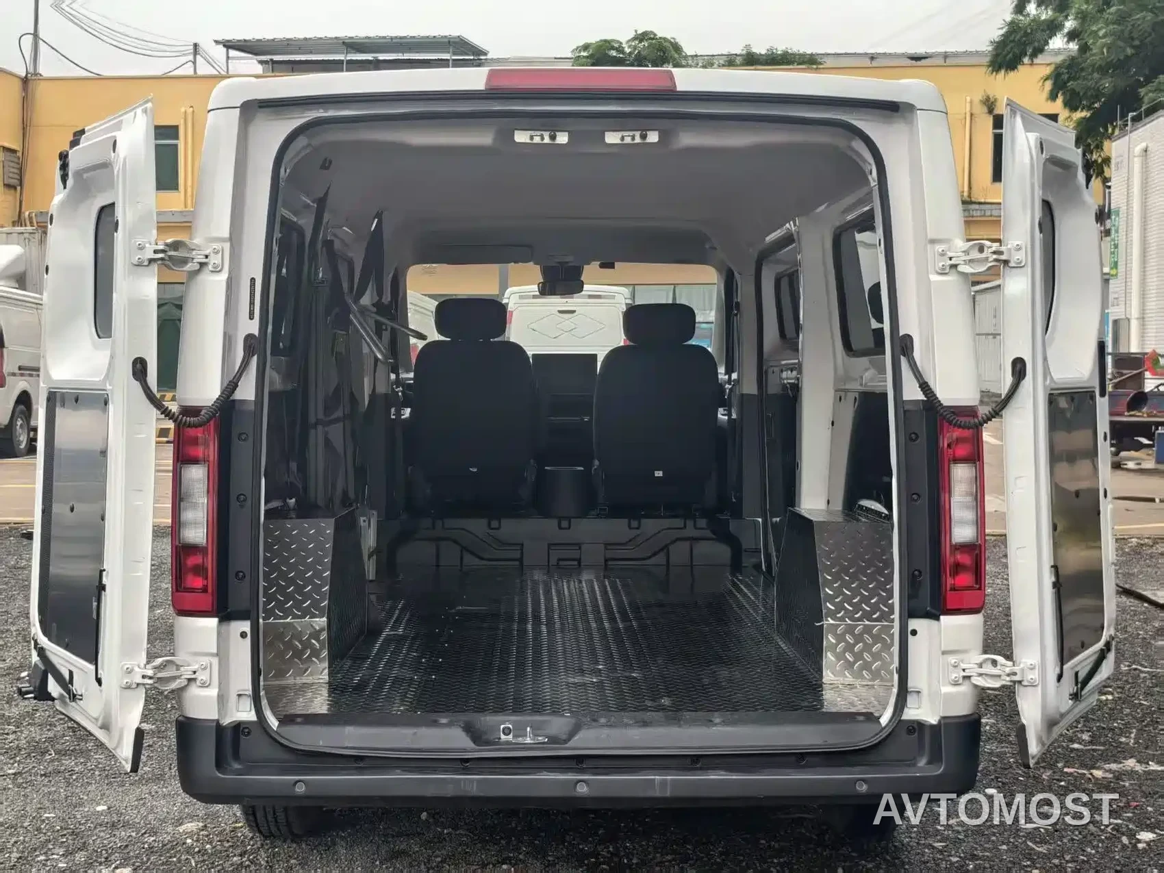 Kaven Auto Lefu 2025 Smooth Ride Edition (Fu Version with Clear Windows) Aiyike 50.23KWh — фото 3