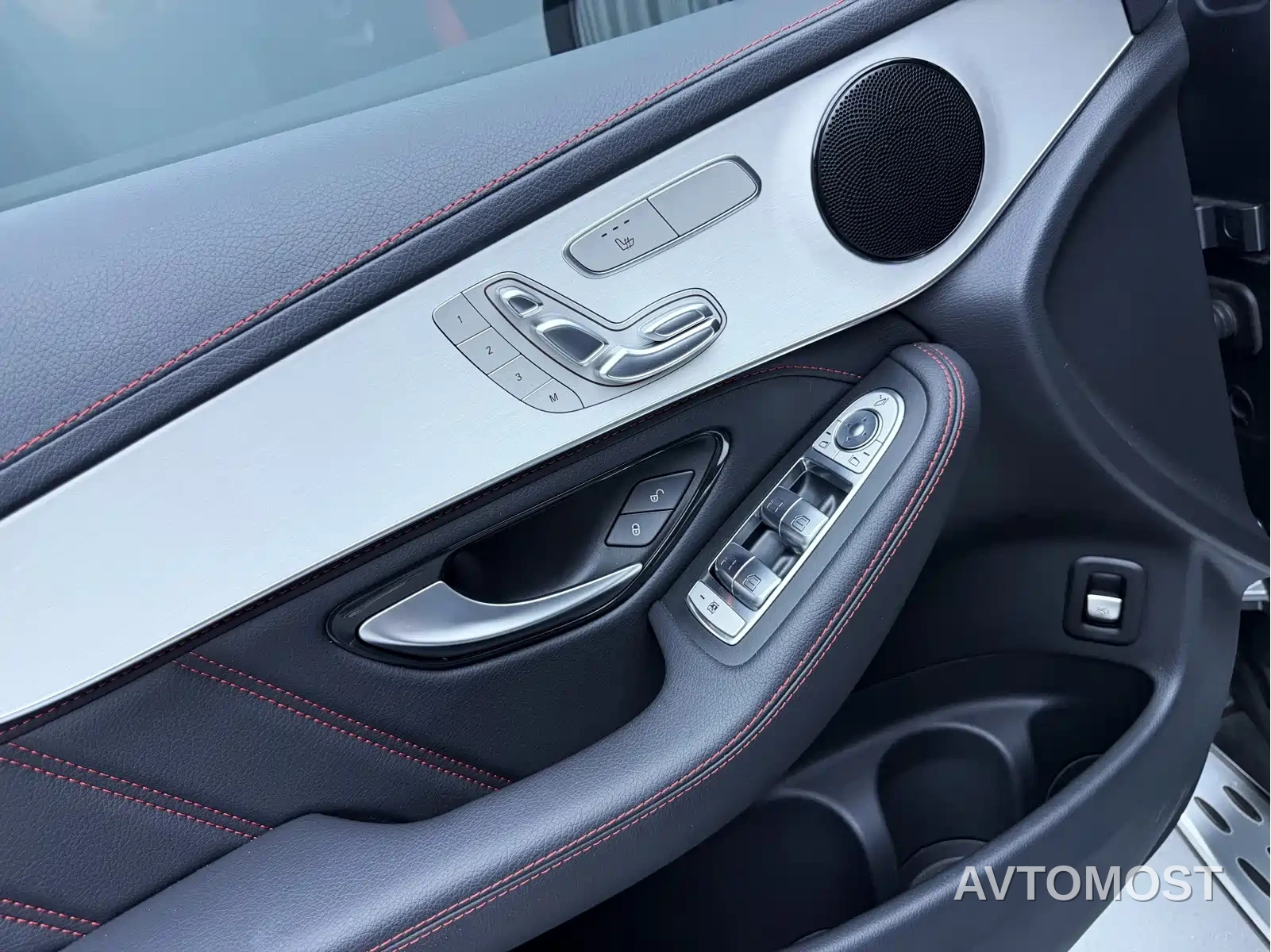 Mercedes-Benz GLC AMG 2022 AMG GLC 43 4MATIC — фото 8