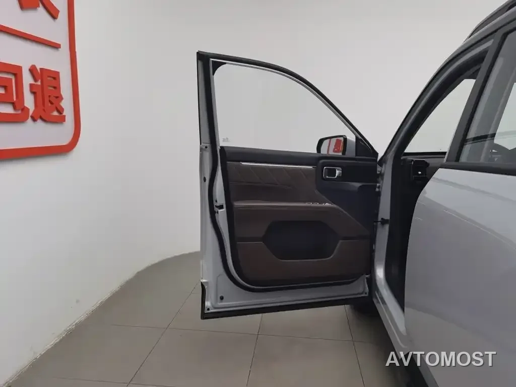Wuling Motors Starlight 560 NEV 2025 Model Plug-in Hybrid Version 5-seater — фото 7