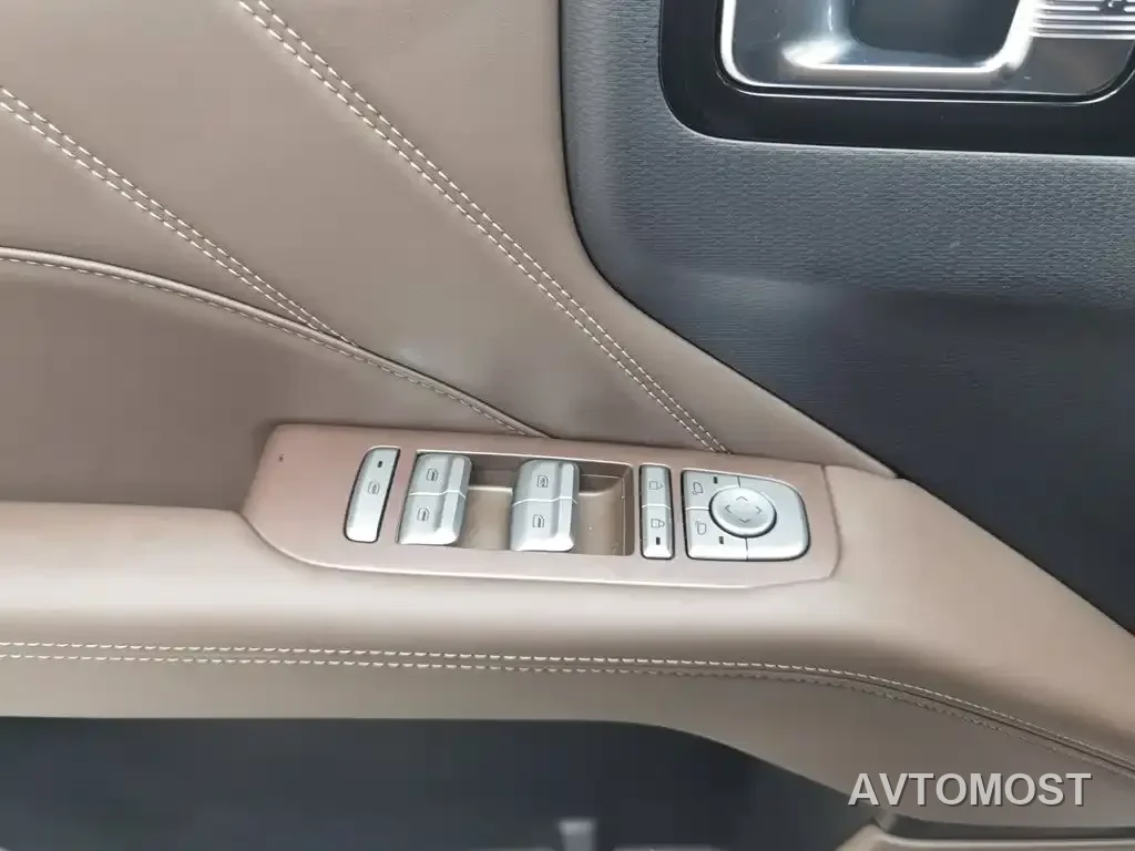 Wuling Motors Starlight 560 NEV 2025 Model Plug-in Hybrid Version 5-seater — фото 8