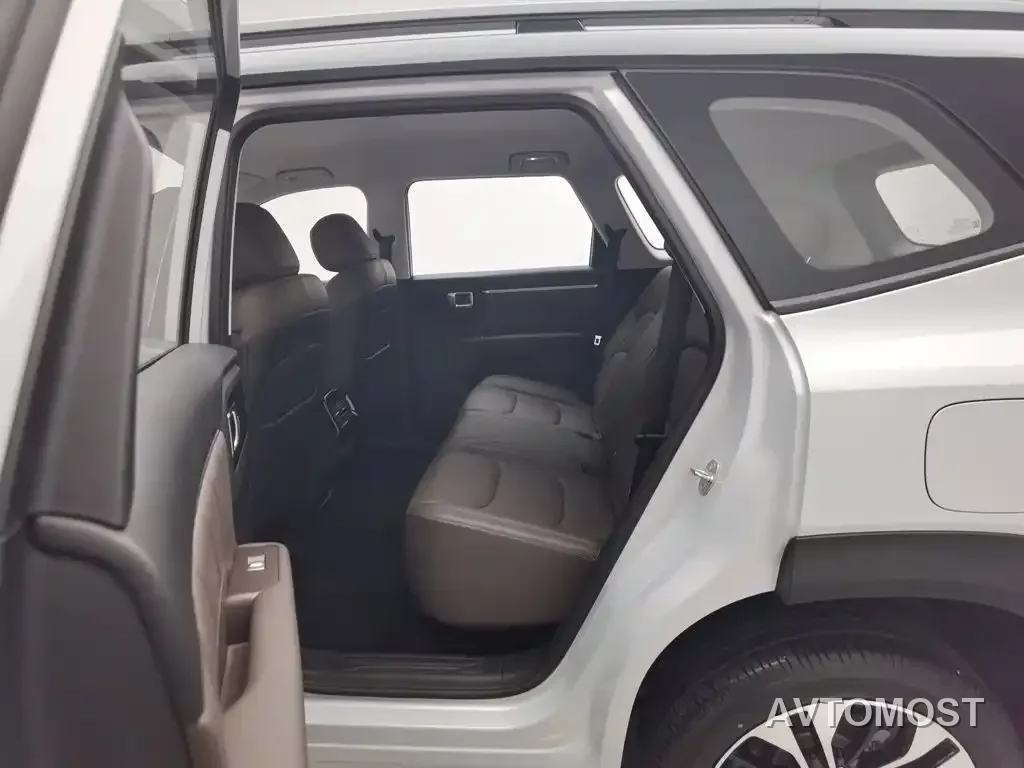 Wuling Motors Starlight 560 NEV 2025 Model Plug-in Hybrid Version 5-seater — фото 14