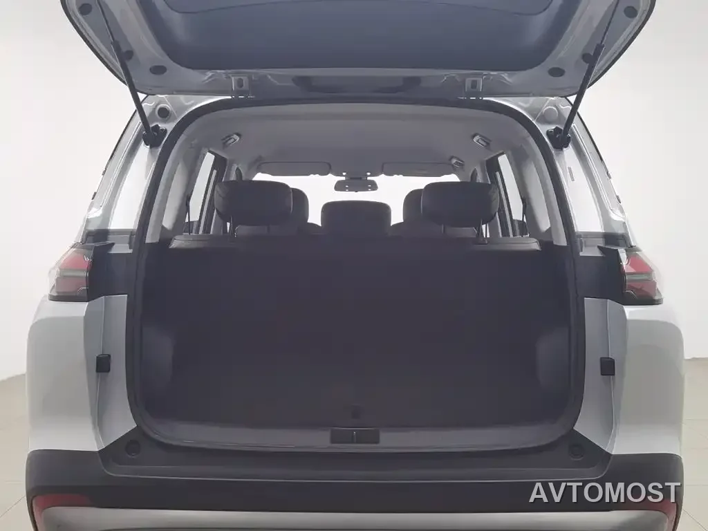 Wuling Motors Starlight 560 NEV 2025 Model Plug-in Hybrid Version 5-seater — фото 15