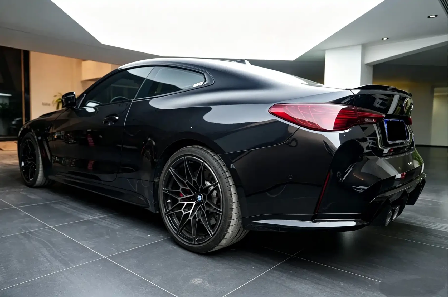 BMW M4 2024 BMW M4 Coupe M xDrive Competition — фото 4