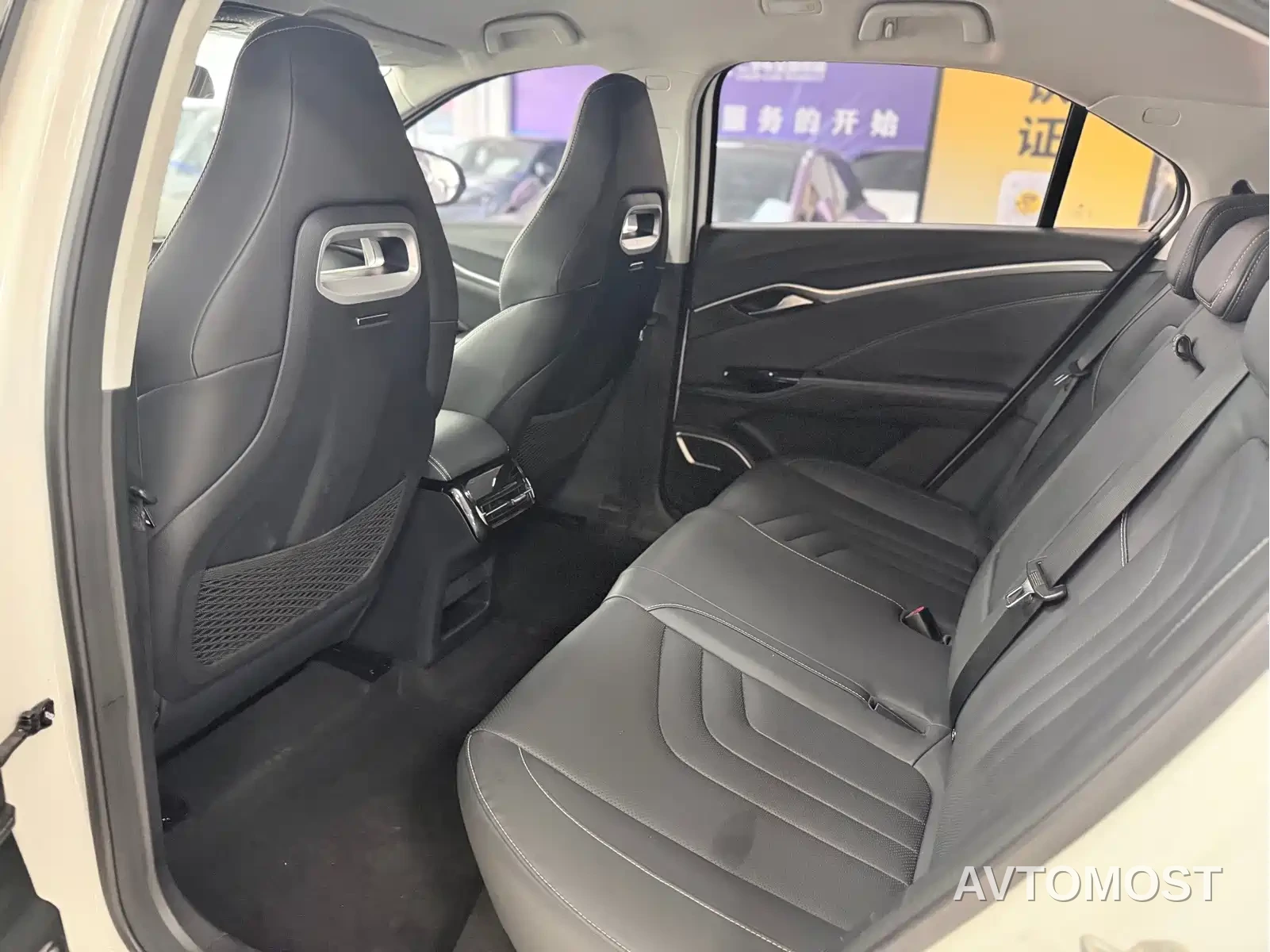 Nezha Auto Neta U 2021 Pro 500 Global Edition — фото 6