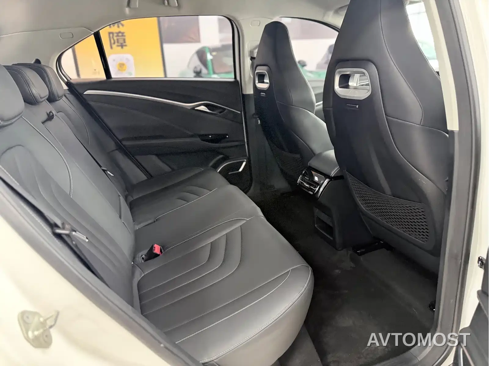 Nezha Auto Neta U 2021 Pro 500 Global Edition — фото 9