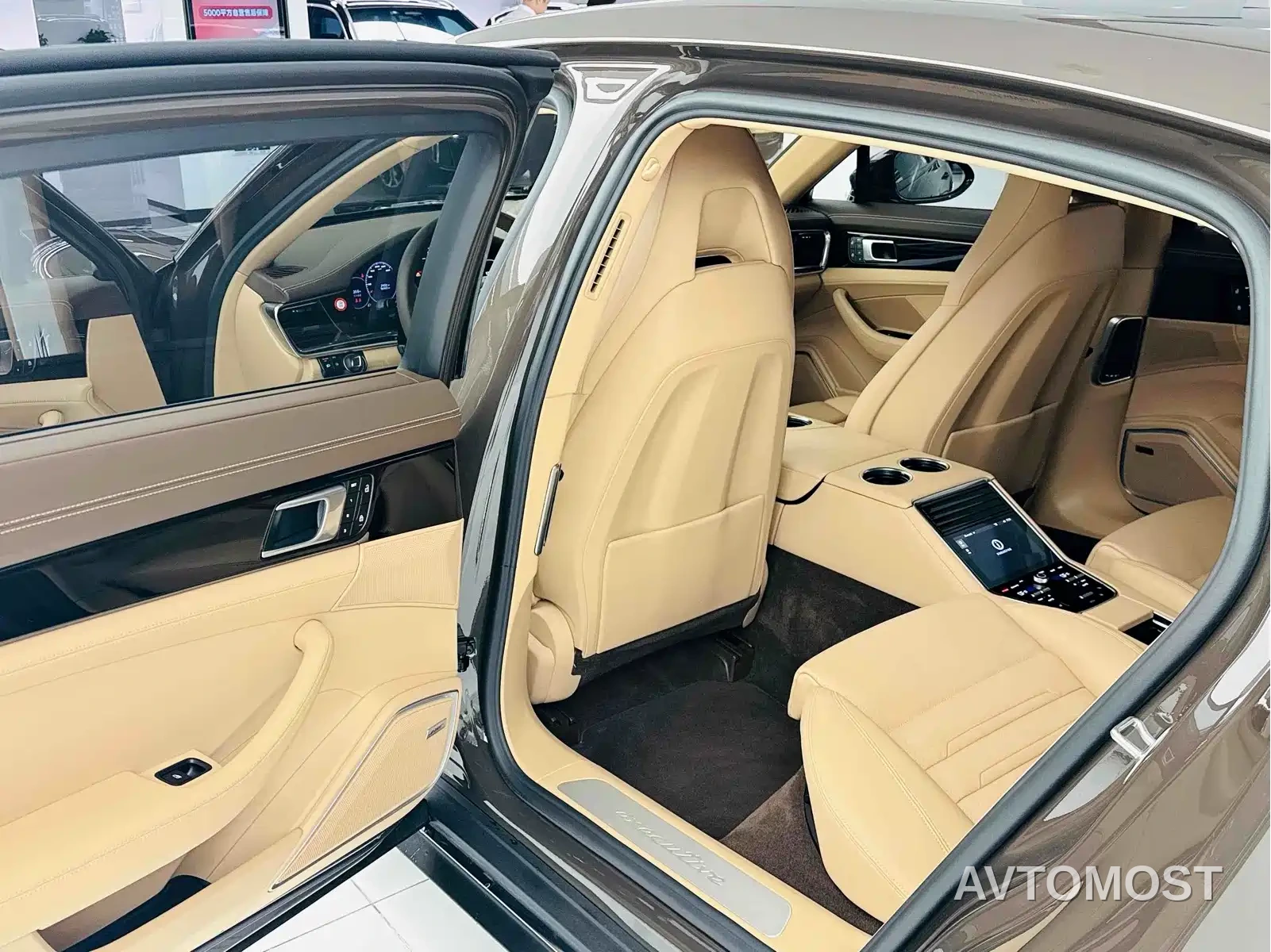 Porsche Panamera 2022 Panamera Executive Long Wheelbase 2.9T — фото 7