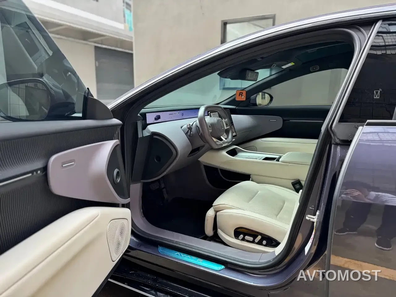 Avatr 12 2023 650 Triple Laser AWD Performance Edition — фото 5