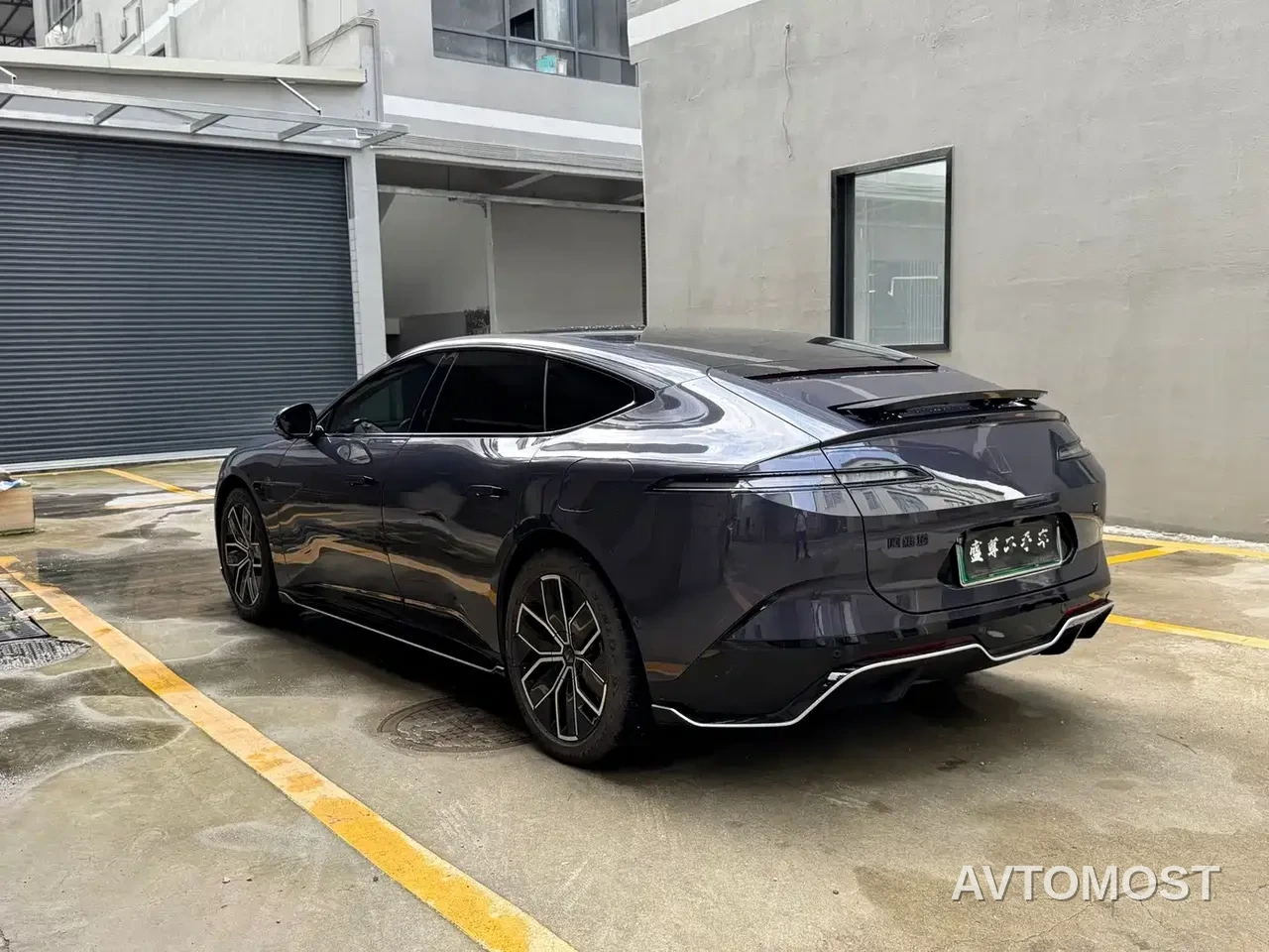 Avatr 12 2023 650 Triple Laser AWD Performance Edition — фото 17