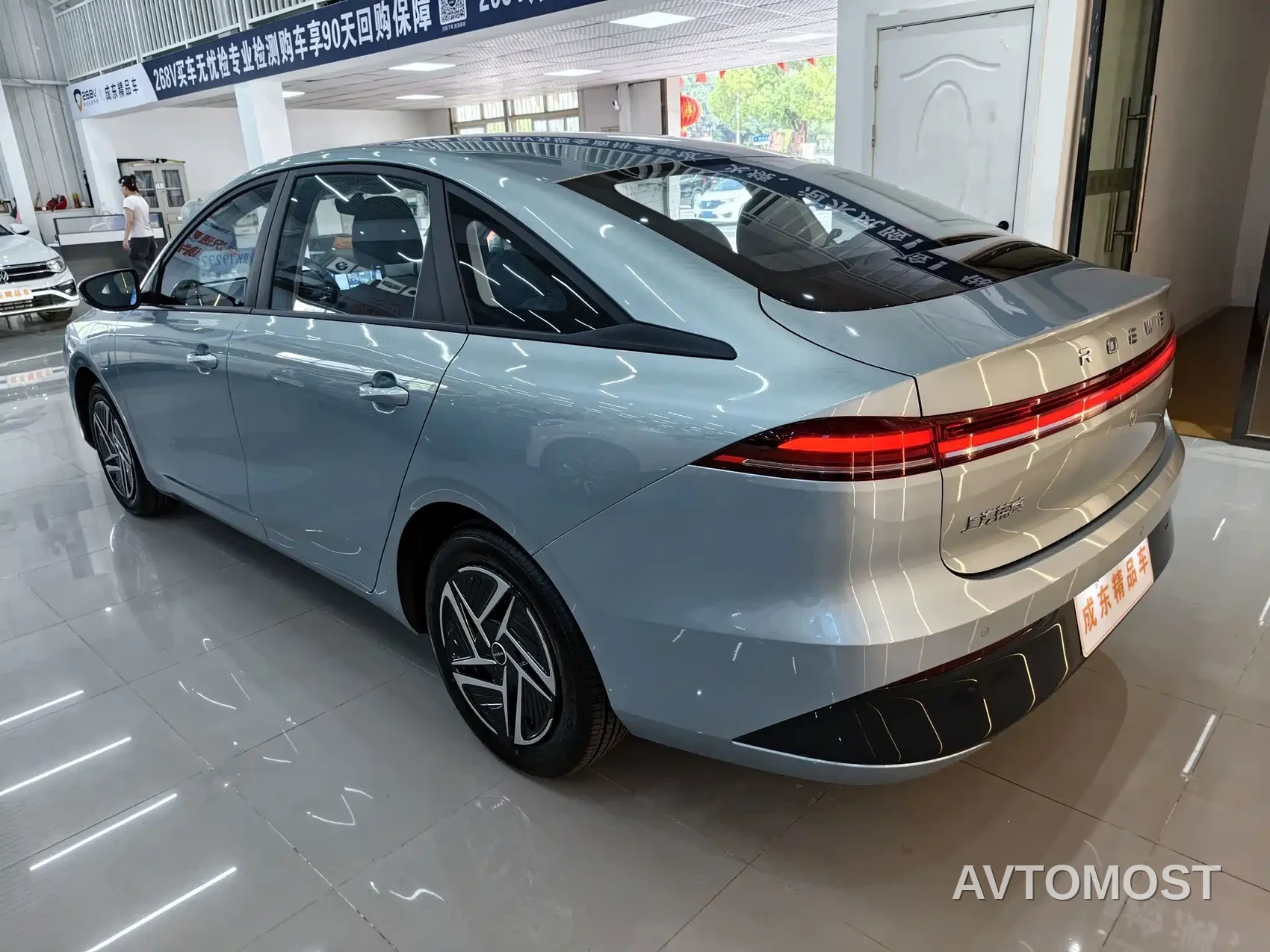 Roewe D6 2025 Model 450km Premium Edition — фото 4