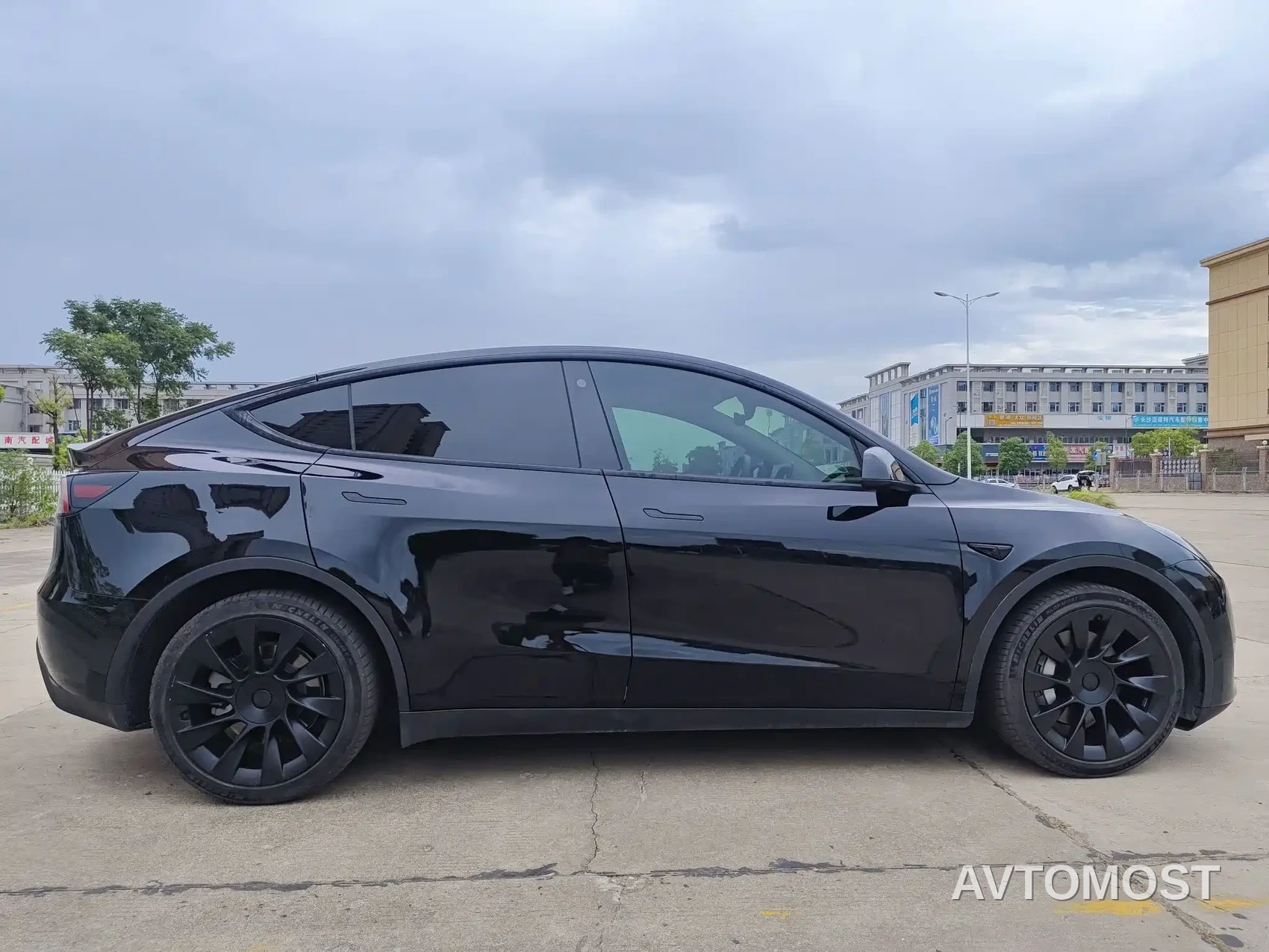 Tesla Model Y 2021 Standard Range Rear-Wheel Drive — фото 7