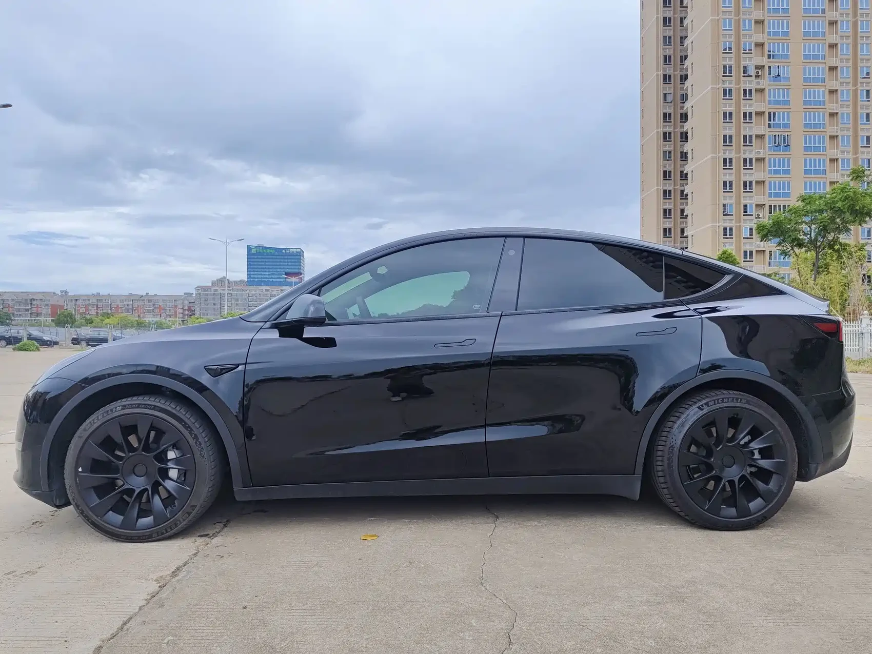 Tesla Model Y 2021 Standard Range Rear-Wheel Drive — фото 8