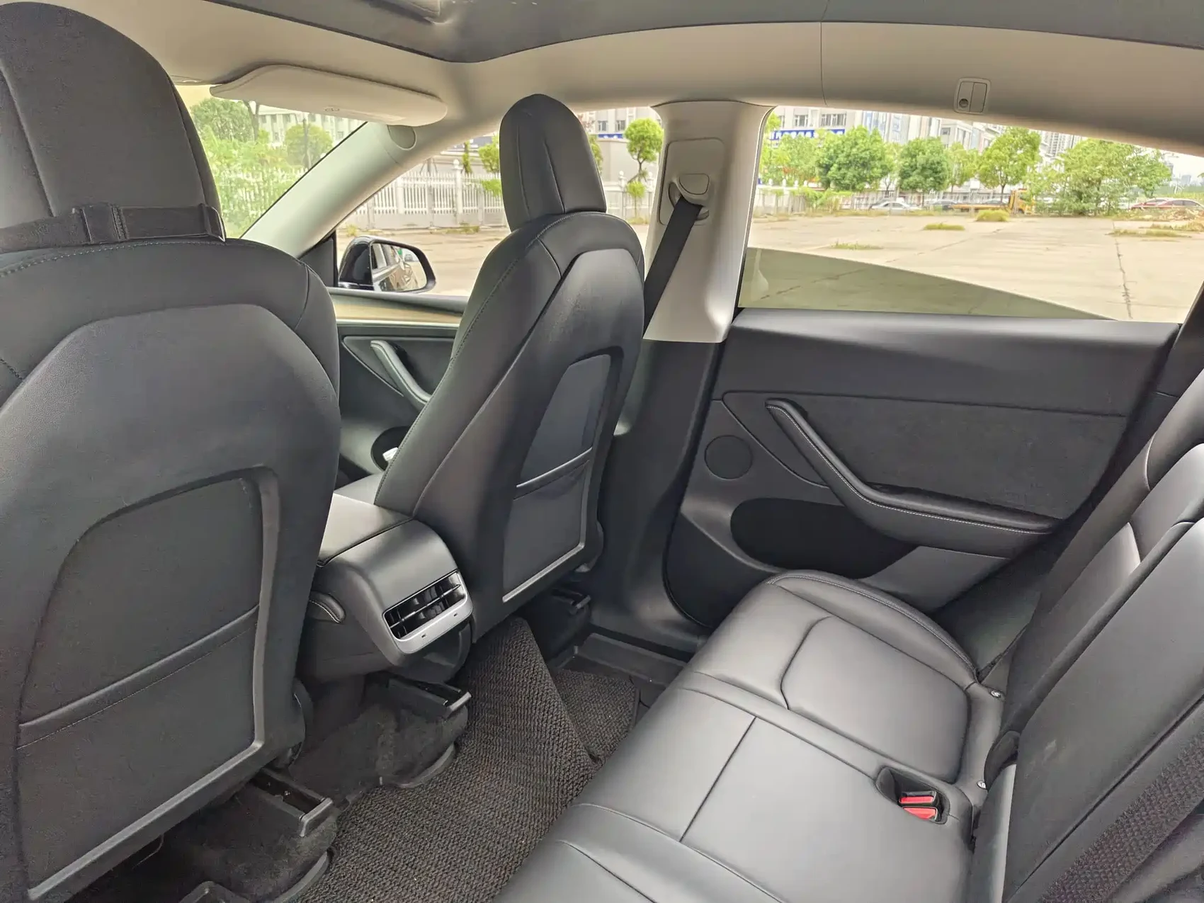 Tesla Model Y 2021 Standard Range Rear-Wheel Drive — фото 27