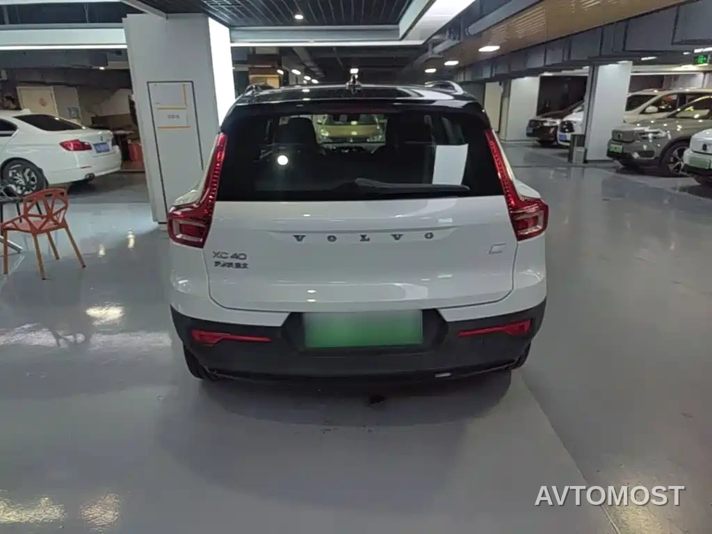 Volvo XC40 New Energy 2021 P8 EV AWD Elegant Sport — фото 6