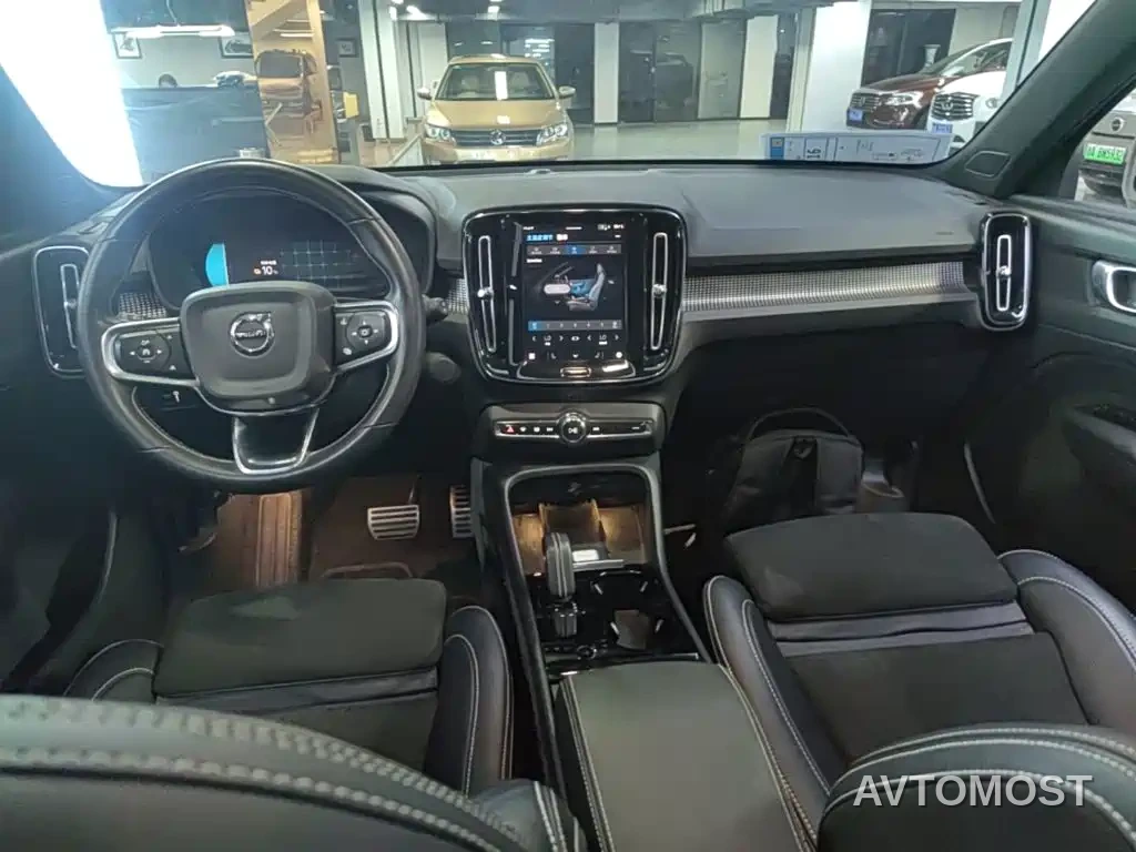 Volvo XC40 New Energy 2021 P8 EV AWD Elegant Sport — фото 10
