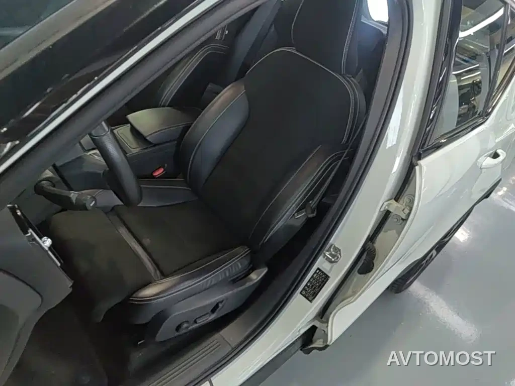 Volvo XC40 New Energy 2021 P8 EV AWD Elegant Sport — фото 15
