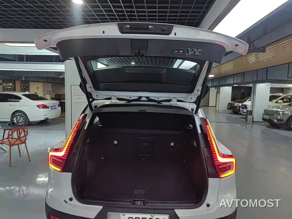 Volvo XC40 New Energy 2021 P8 EV AWD Elegant Sport — фото 19