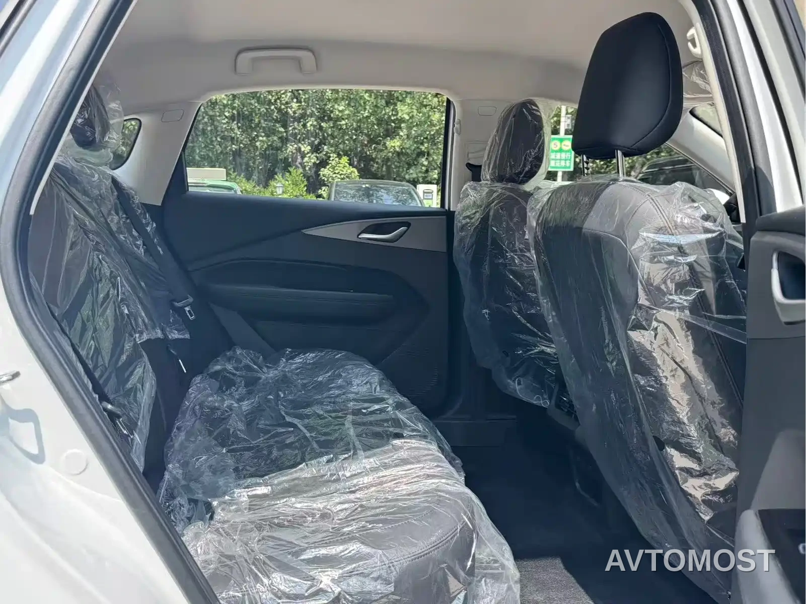 Wuling E5 2024 510km Standard Edition — фото 10