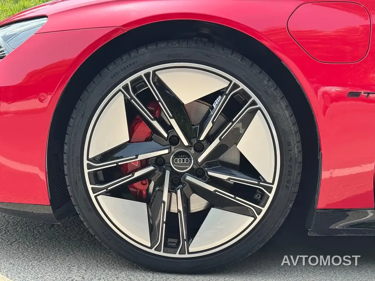 Audi e-tron GT 2023 Base Model — фото 8