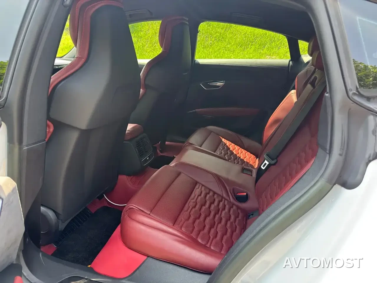 Audi e-tron GT 2023 Base Model — фото 11
