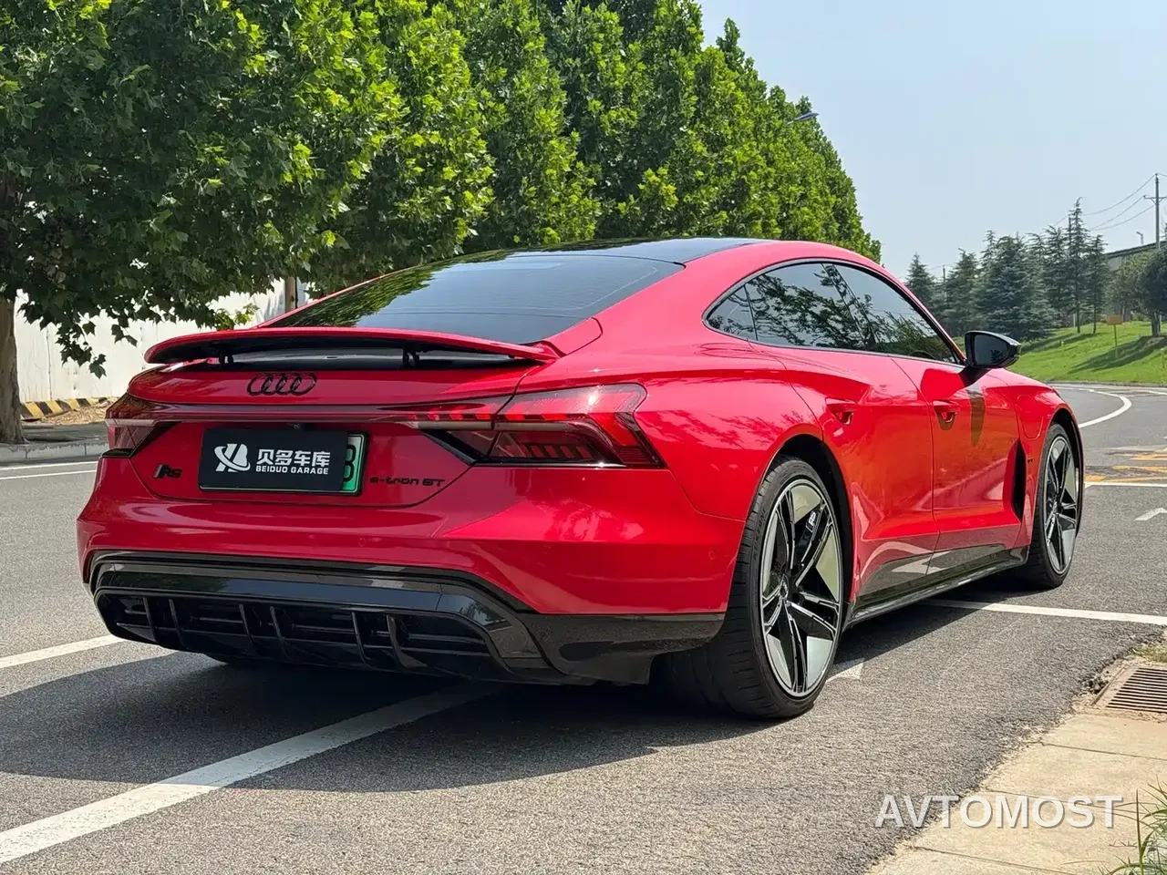 Audi e-tron GT 2023 Base Model — фото 16