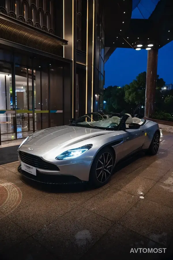 Aston Martin DB11 2023 4.0T V8 Volante