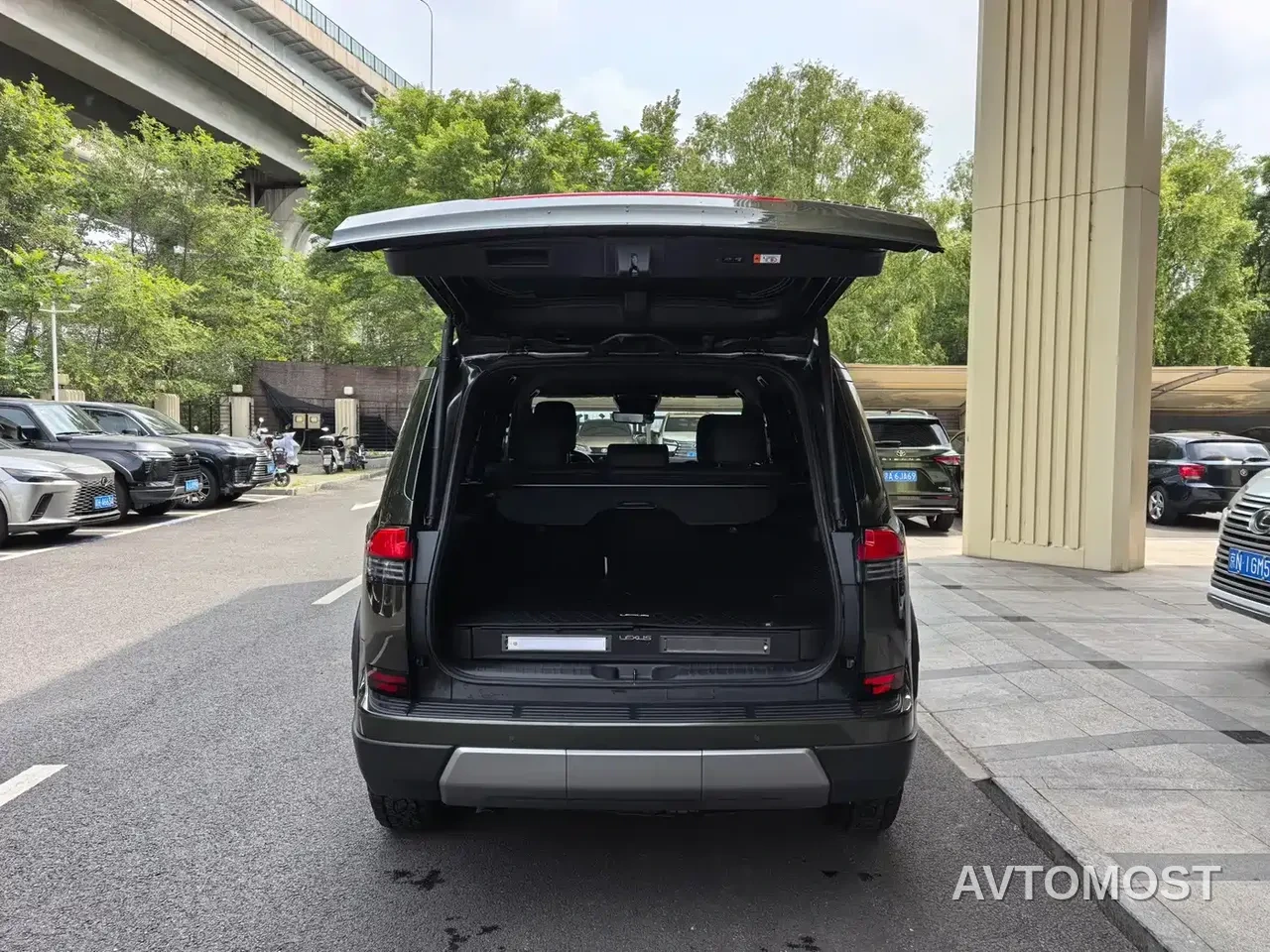Lexus GX 2024 OVERTRAIL Summit Edition — фото 11