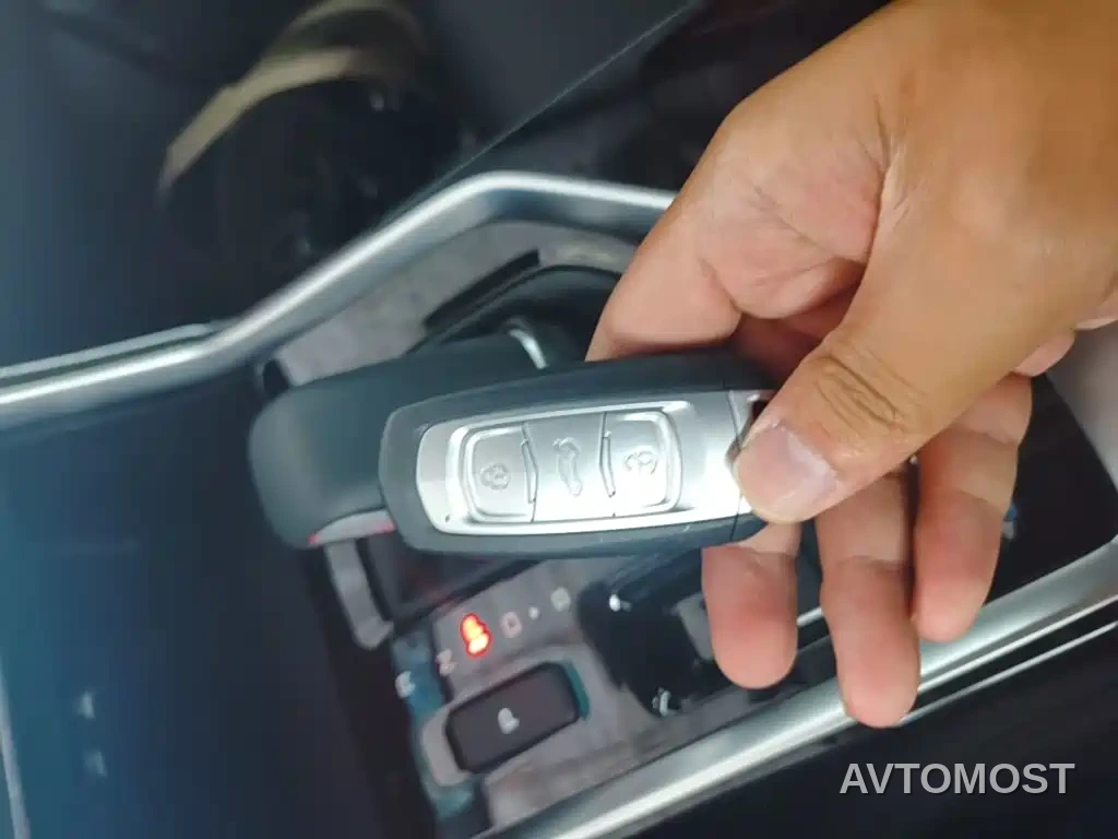 Wuling Xingchen 2022 2.0L DHT Electric Speed Edition — фото 7