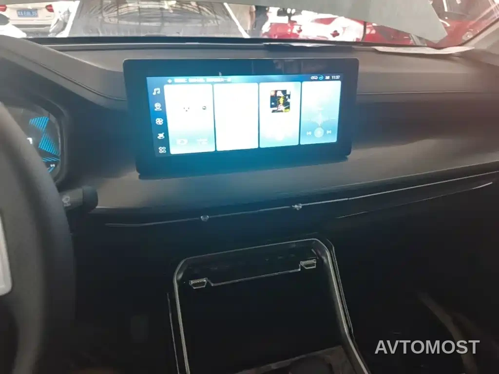 Wuling Xingchen 2022 2.0L DHT Electric Speed Edition — фото 10