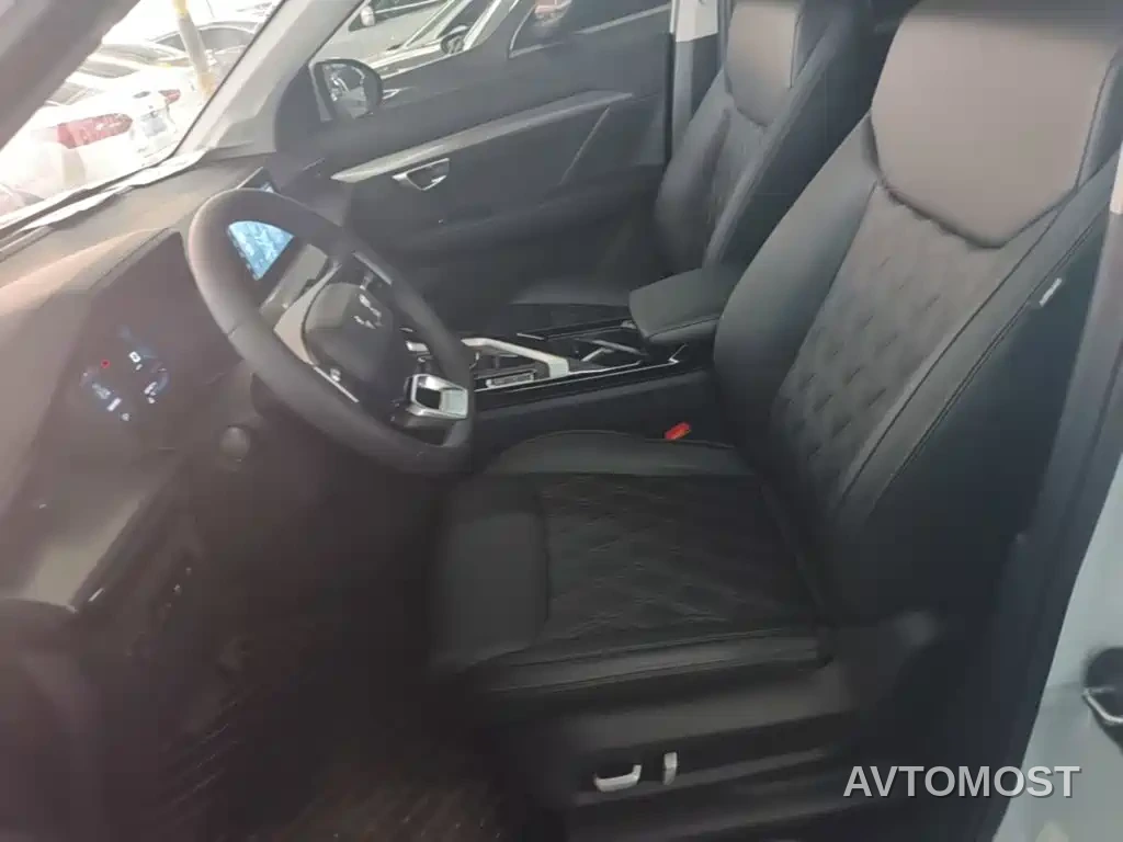 Wuling Xingchen 2022 2.0L DHT Electric Speed Edition — фото 12