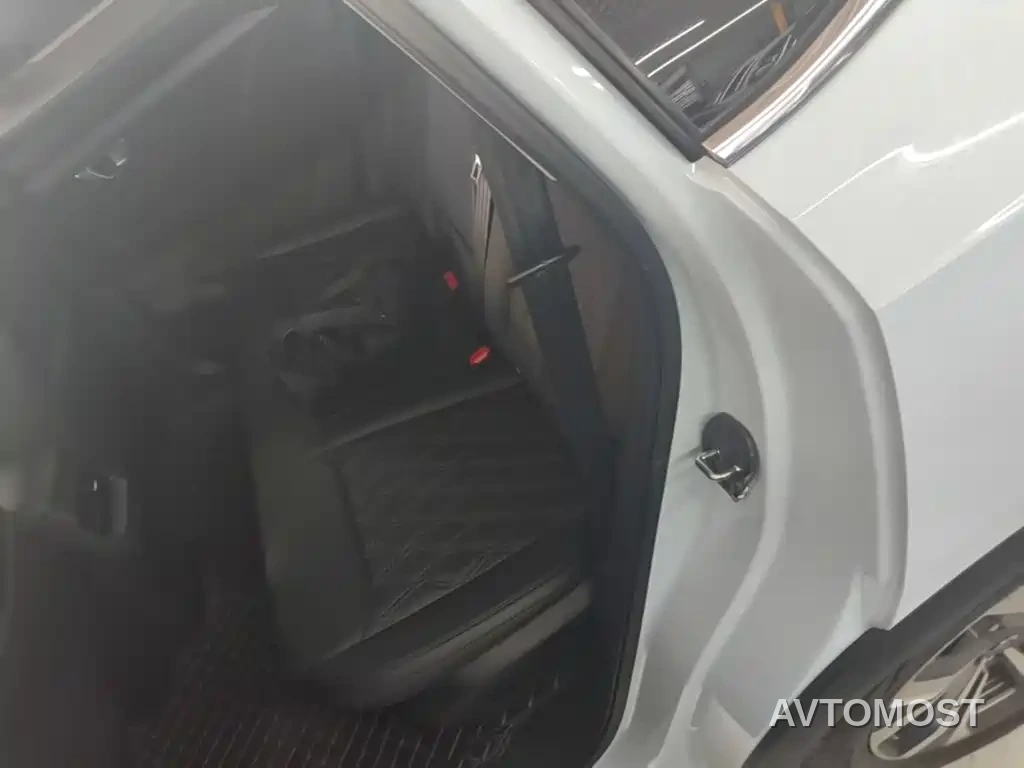 Wuling Xingchen 2022 2.0L DHT Electric Speed Edition — фото 14
