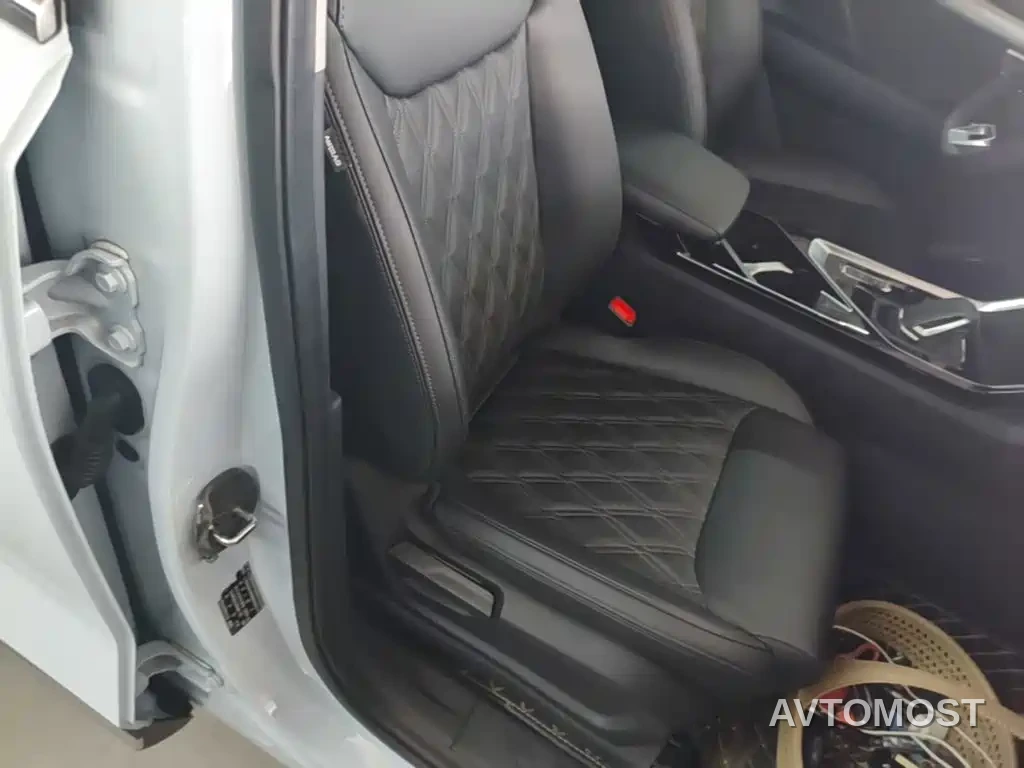 Wuling Xingchen 2022 2.0L DHT Electric Speed Edition — фото 22