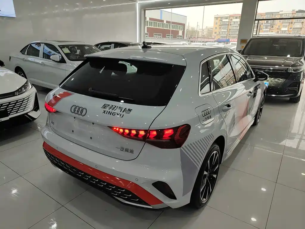 Audi A3 2025 Facelift Sportback 35TFSI Speed Delight — фото 5