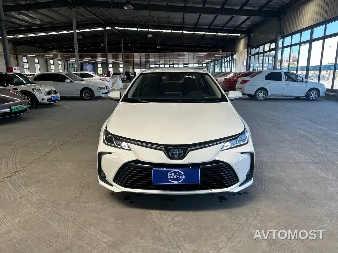 Toyota Corolla 2021 Hybrid 1.8L E-CVT Pioneer Edition — фото 2
