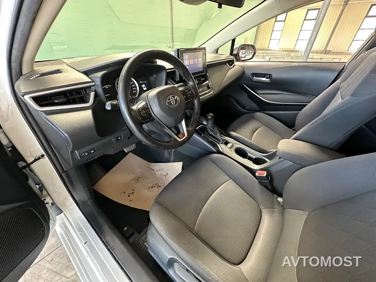Toyota Corolla 2021 Hybrid 1.8L E-CVT Pioneer Edition — фото 14